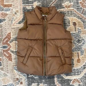Old Navy: Puffer vest, taupe, size 4, great condition.